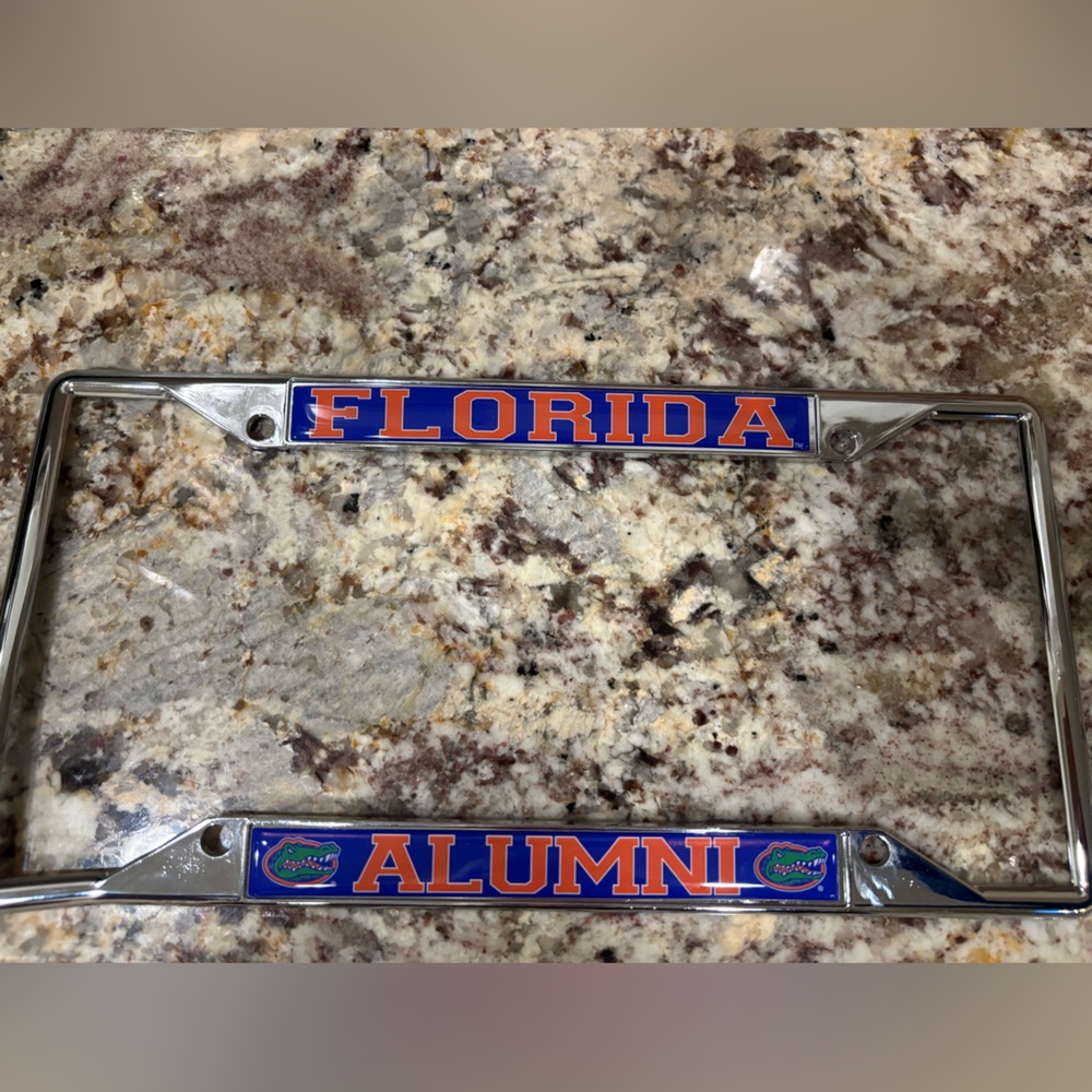 NWOT Florida Gators UF license plate frame alumni
